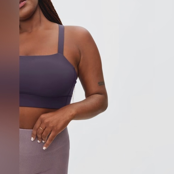 Everlane The Perform Cropped Top in Eggplant NWT Size Medium SOLD OUT ONLINE - Picture 4 of 9